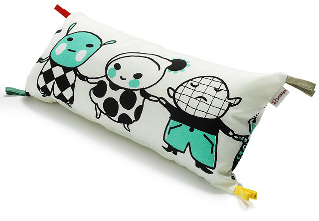 Brokiga-in-line pillow small-low
